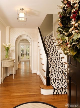 现代风格别墅楼梯设计图片