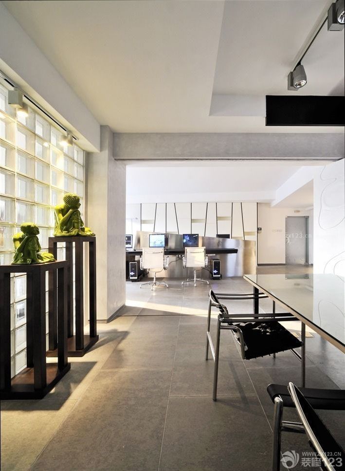 简约古典家庭吧台木质高凳效果图