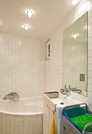 86平米小户型厨房卫生间瓷砖装修实景图欣赏