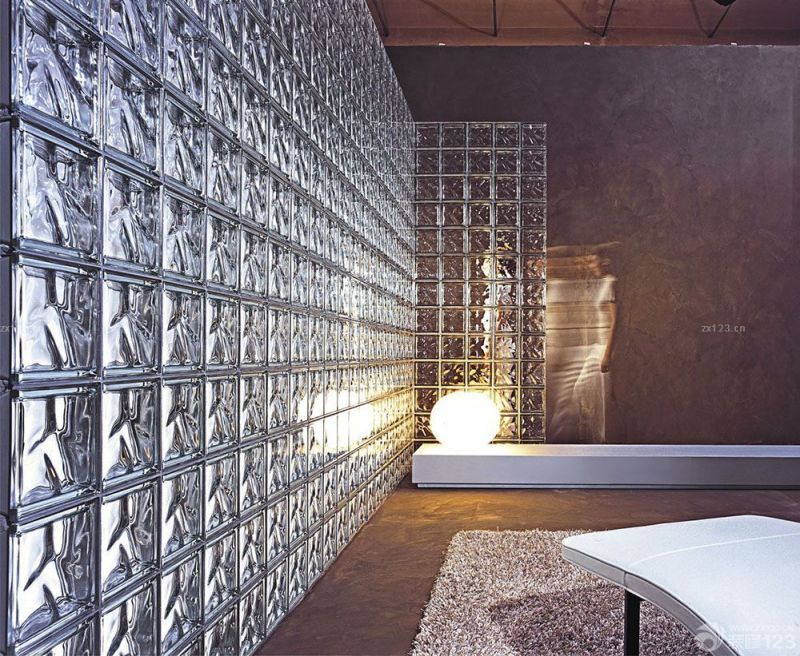 2025最新现代欧式风格卧室玻璃砖墙面装修实景图