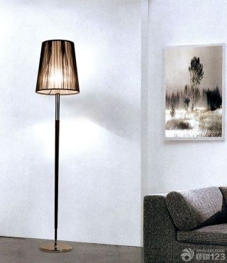 最新欧式后现代家装玄关落地灯摆放效果图欣赏