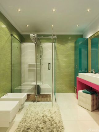 卫生间玻璃隔断墙绿色瓷砖墙面装修效果图