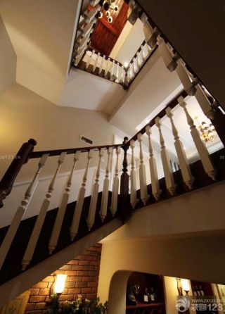 最新美式风格房屋楼梯设计效果图欣赏