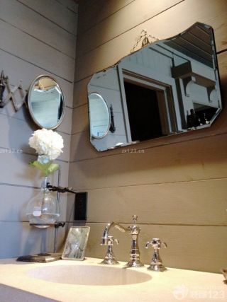 美式卫生间玻璃花瓶效果图