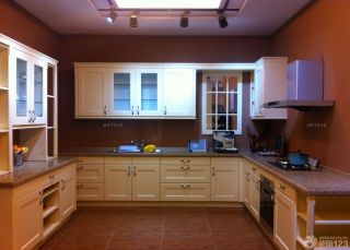 最新简欧式厨房砖砌橱柜装修图片欣赏