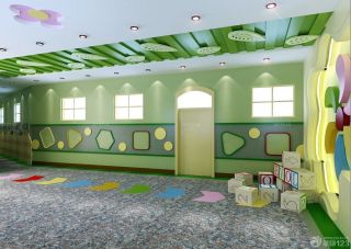 最新幼儿园教室墙体彩绘设计装修图片