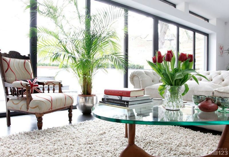 最新现代简约风格家装客厅玻璃塑胶茶几装修图片