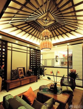 2023东南亚风格别墅室内生态木吊顶实景图欣赏