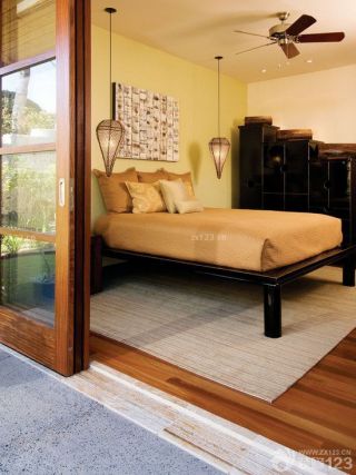 2023美式古典实木家具卧室玻璃门图片