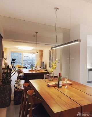 70米房屋美式实木餐桌装修设计效果图片