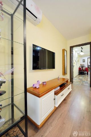 70米房屋小户型电视柜装修设计效果图
