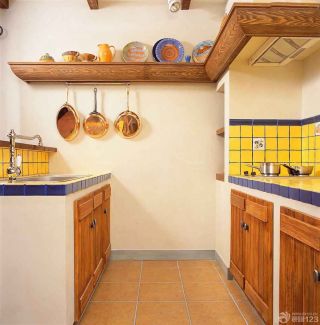精致60平米现代家装厨房用品置物架设计
