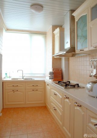 最新欧式风格120平米三室两厅厨房橱柜装修图