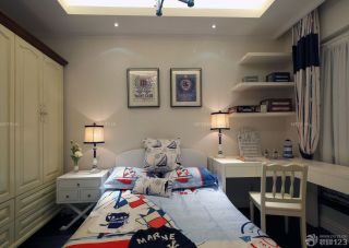 70平米带阁楼小户型男生卧室装修设计图片