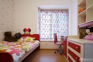 最新70平米房子女孩温馨卧室装修设计图片