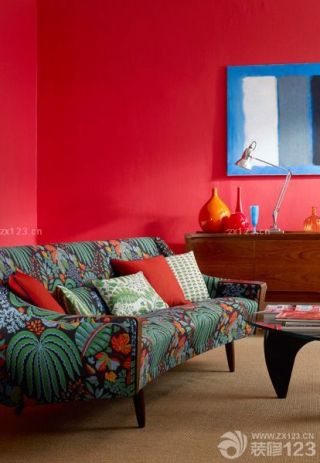现代简约家装红色墙面装修设计效果图片