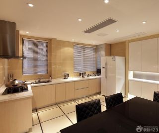 最新90平米三房一厅厨房墙面瓷砖装修效果图欣赏