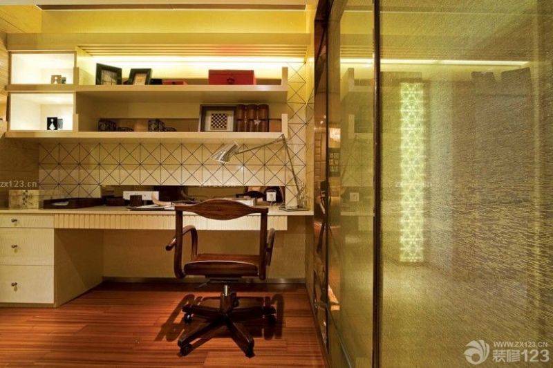 后现代设计风格书桌书柜组合效果图欣赏