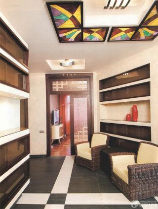 绚丽现代风格三室两厅棕色门框设计装修图片