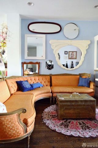 经典60平复式楼客厅欧式沙发装修图片
