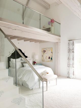 小户型loft中式卧室床头背景墙装修图片