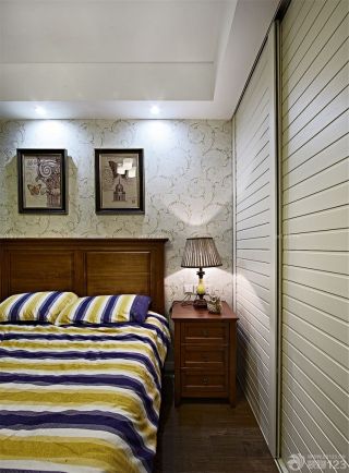 90平小户型卧室花藤壁纸装修效果图欣赏