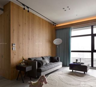 90平小户型客厅木质背景墙装修图片