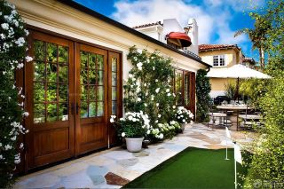 美式古典风格联排别墅庭院设计装修效果图片