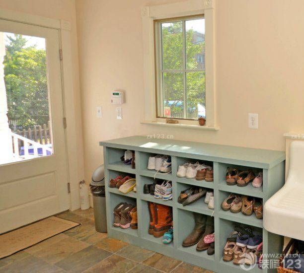 小型别墅室内鞋柜装修效果图2023