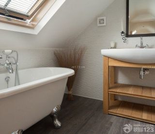 最新90平带平顶阁楼小户型小浴室装修图片大全