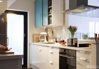 最新小户型厨房橱柜装饰效果图片
