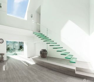 最新顶级别墅设计室内玻璃楼梯装修图片2023