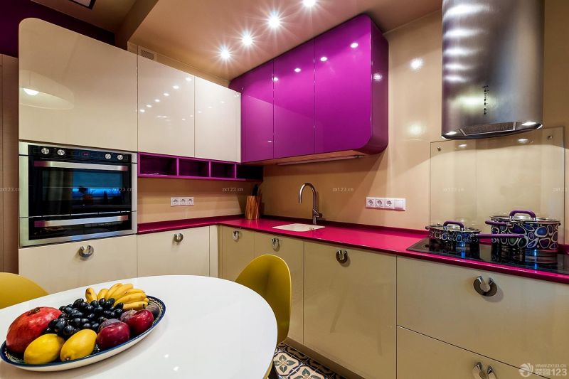 豪宅别墅厨房橱柜颜色设计效果图片大全