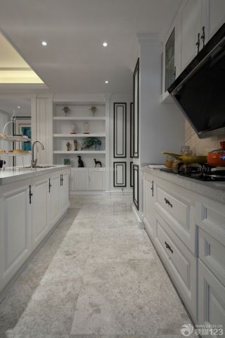 美式古典风格家装厨房橱柜效果图片