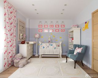 最新小户型儿童房间碎花形窗帘装修效果图片