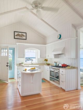 美式挑高小户型家居厨房装修效果图片