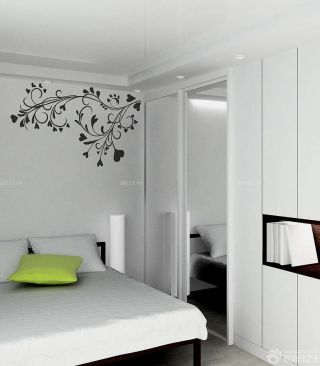 简约风格卧室白色衣柜设计装修效果图片