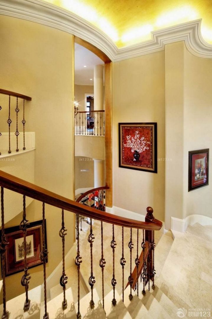 2025现代公司楼梯间装饰画装修设计效果图片