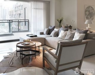 202370平米三居室客厅沙发摆放装修效果图片