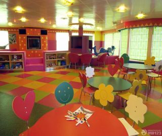 日韩幼儿园室内杂色地砖装修效果图片