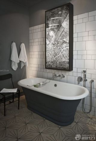 黑白风格浴室装修效果图片