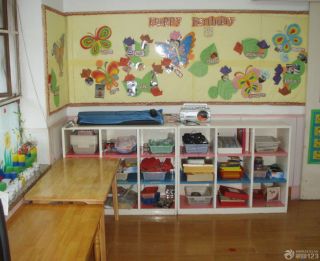小型简单幼儿园室内置物架装修图片大全