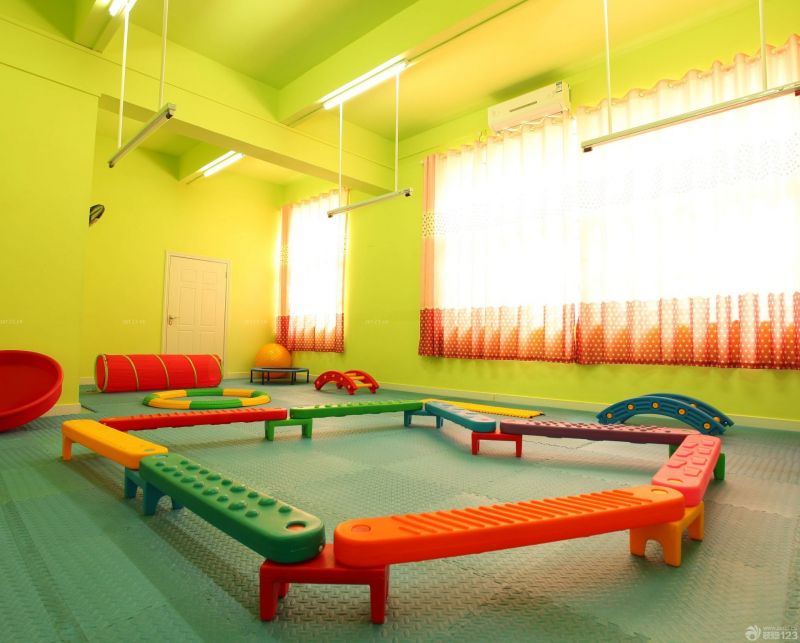 高档幼儿园室内地垫装修效果图片