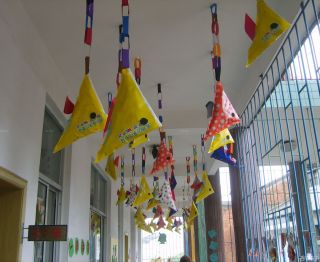 现代幼儿园走廊吊饰设计效果图片