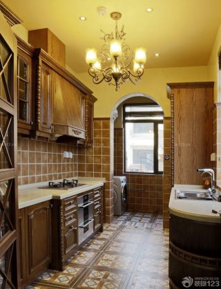 古典风格小户型整体厨房装修效果图片