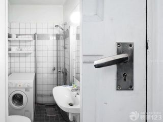 小卫生间白色瓷砖贴图装修效果图片