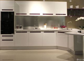 农村厨房白色橱柜装修设计效果图片