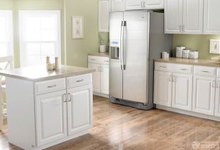 西式厨房白色橱柜装修设计效果图片