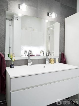 洗手间壁灯装修设计效果图片