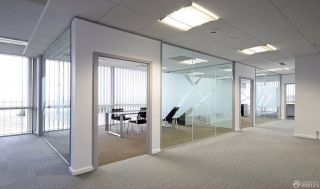 最新办公室玻璃隔断设计图